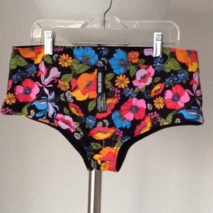 💕💝💕 PINK- 'Active' Bikini Style Floral Shorts